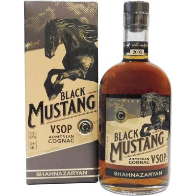 Коньяк Black Mustang VSOP 5-летний 40% в подарочной упаковке, 500мл