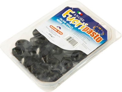 Оливки Madama Oliva Fuoripasto чёрные гигантские с косточкой, 250г