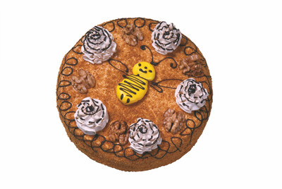 Торт БКК Пчёлка медовый с варёной сгущёнкой, 800г