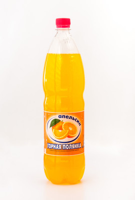 Напиток безалкогольный Горная Поляна апельсин газированный, 1.5л