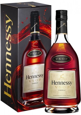 Коньяк Hennessy VSOP Привилеж 40% в подарочной упаковке, 700мл