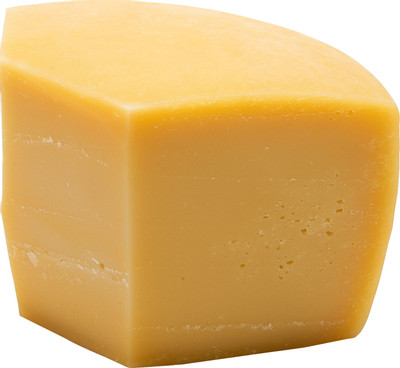 Сыр сычужный Аргентина Пармезан 6 месяцев выдержки 43%