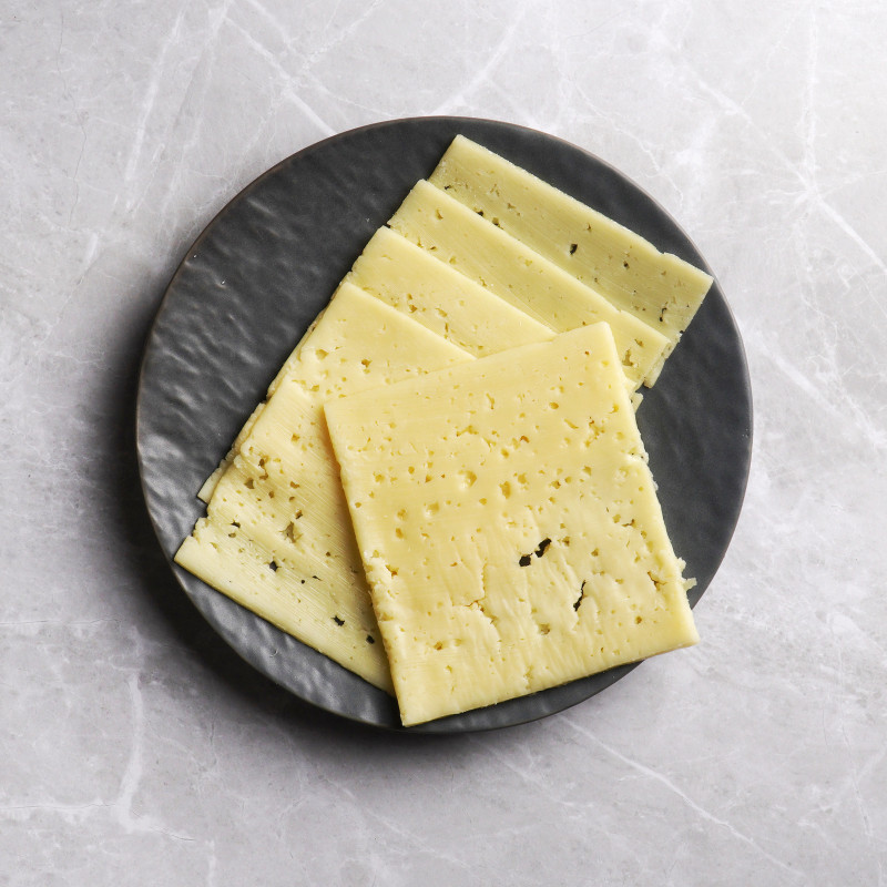 Сыр полутвёрдый Лёгкий ломтики 30% Зелёная Линия, 150г — фото 3