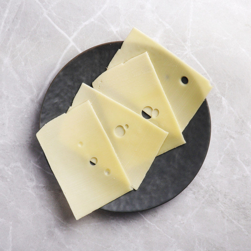 Сыр Маасдам полутвердый нарезка 48% Зелёная Линия, 125г — фото 2