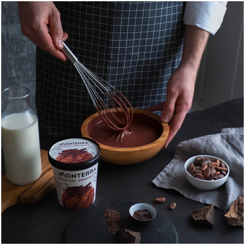 Мороженое сливочное Monterra Belgium Chocolate с бельгийским шоколадом и шоколадным соусом 10.5%, 276г — фото 3