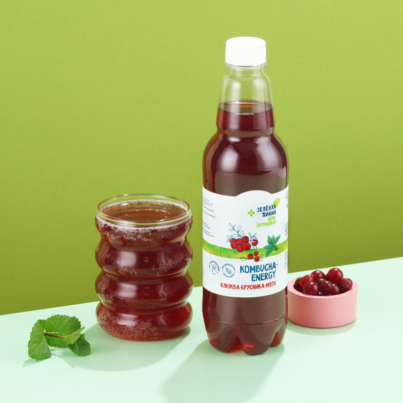 Напиток на чайном грибе Kombucha energy клюква-брусника-мята Зелёная Линия, 555мл — фото 1