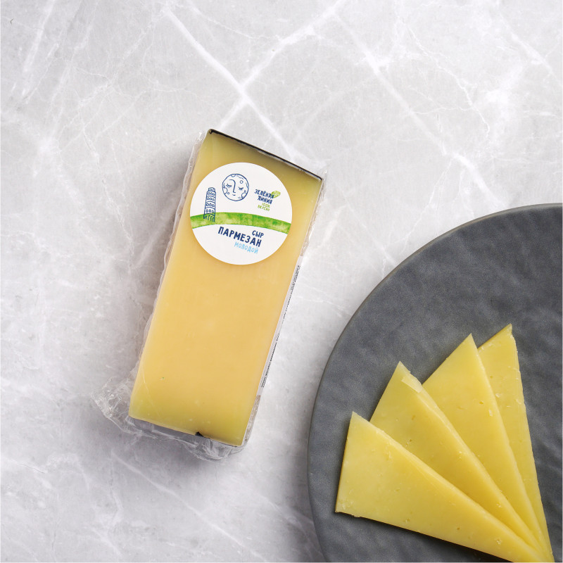 Сыр полутвёрдый Пармезан молодой 40% Зелёная Линия — фото 2