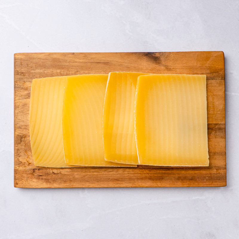 Сыр твёрдый грюнбергер 50% Зелёная Линия, 180г — фото 2