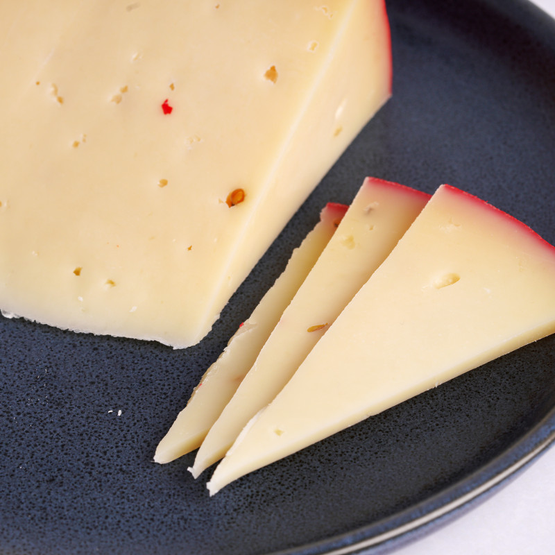 Сыр Амстеллер с добавкой пажитник полутвердый 50% — фото 2
